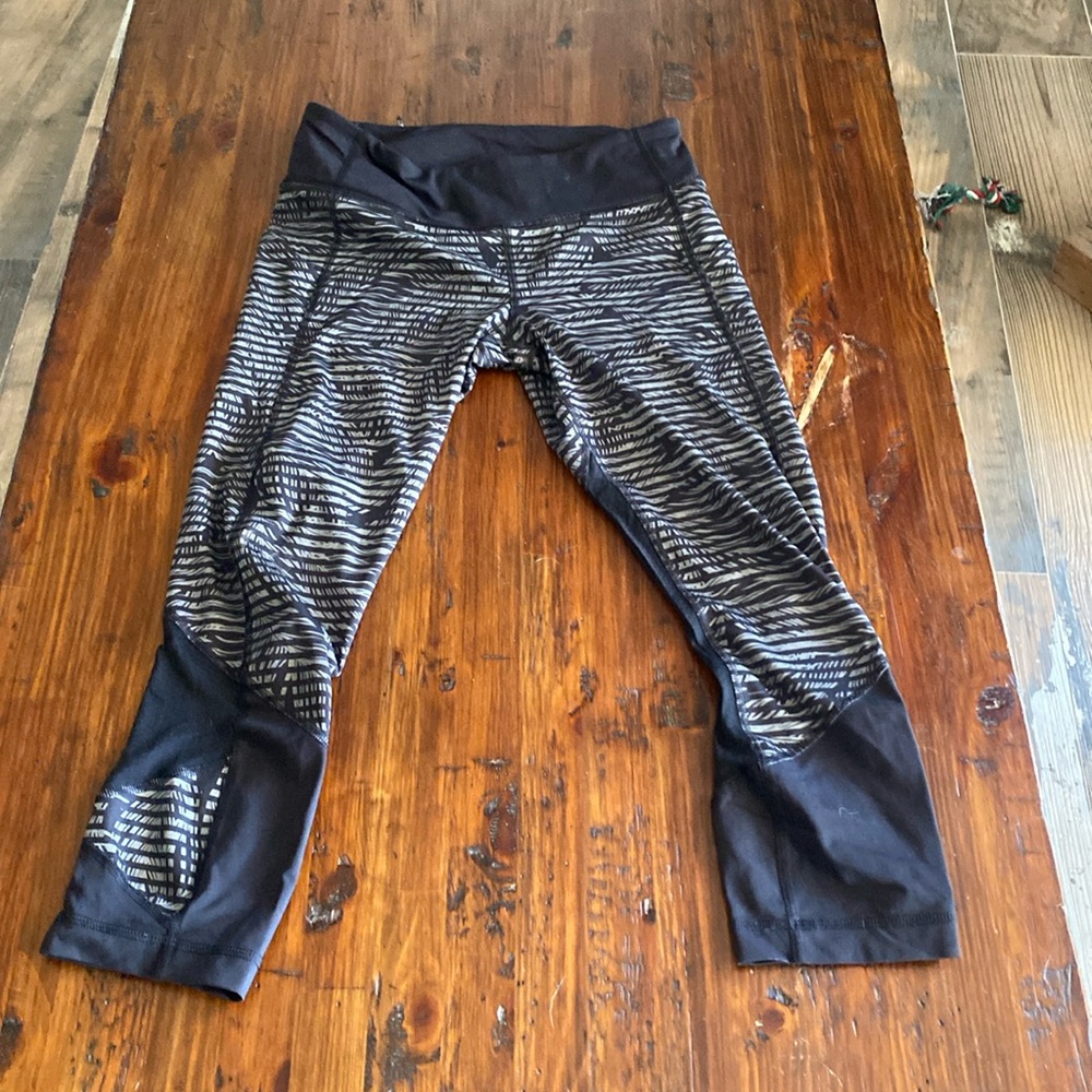 Lululemon Capri size 6